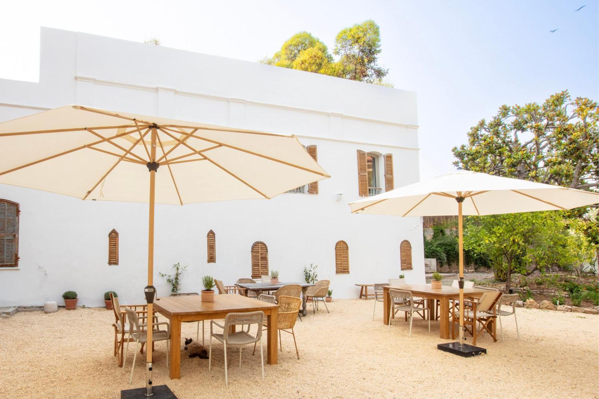 La Batisse En Blanc Hotel Golfe-Juan Exterior photo