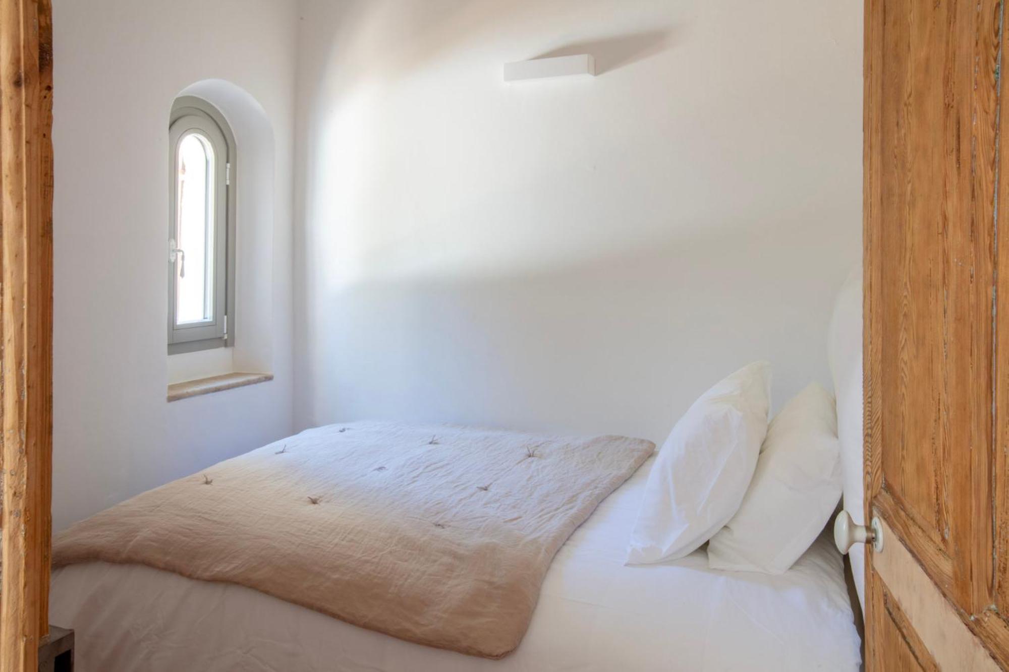 La Batisse En Blanc Hotel Golfe-Juan Room photo